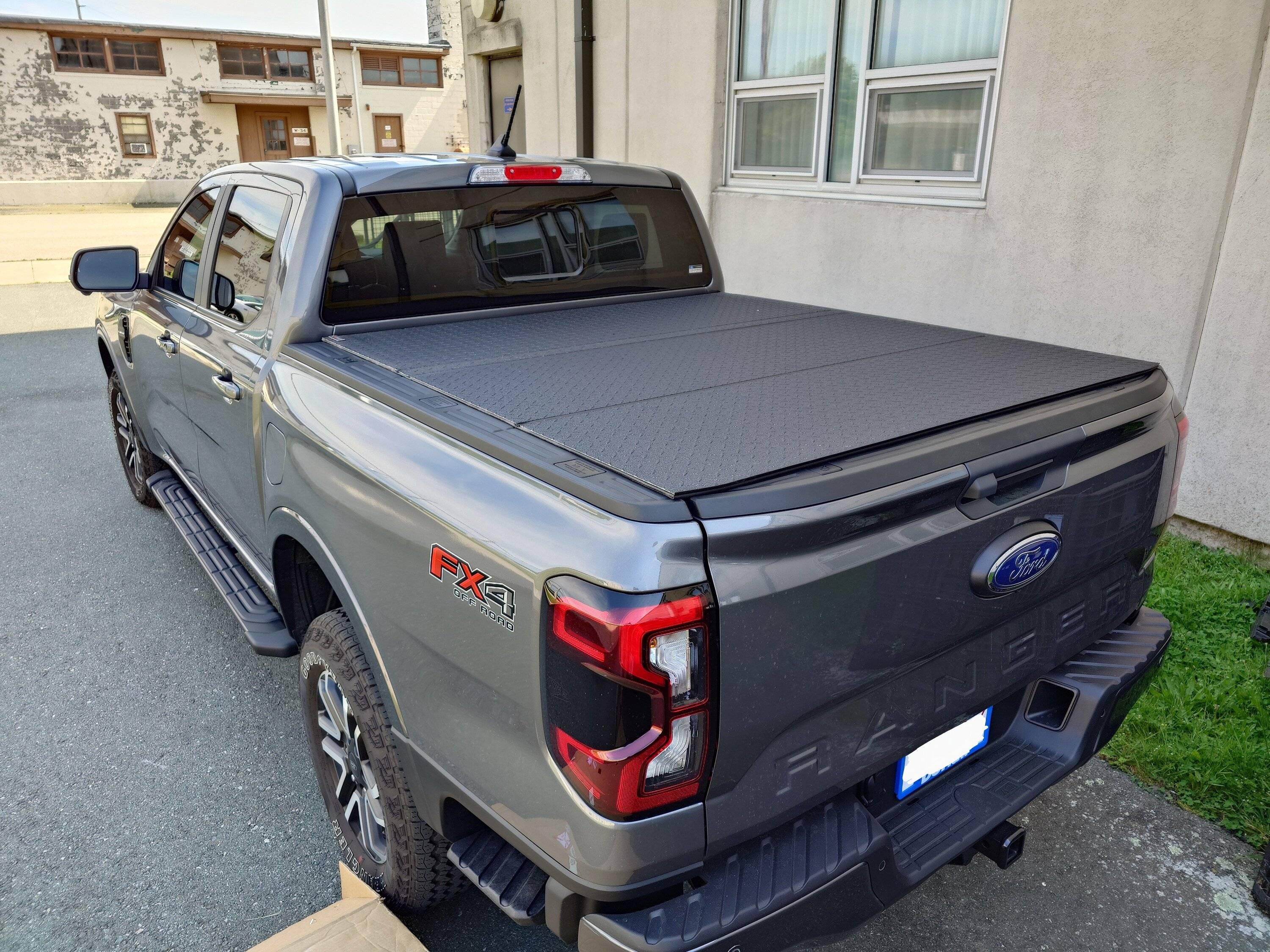 Ford Ranger LOMAX Pro Tri-Fold Bed Cover (Diamond Plate Finish) installed 20240604_151645~2.JPG