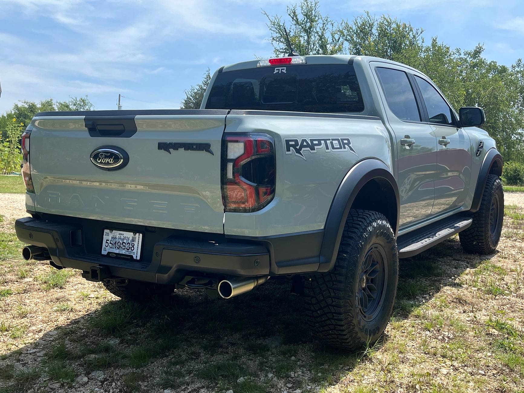 Ford Ranger RTR EVO 6 - 17x9 +30 wheels with 315/70/17 tires on Ranger Raptor IMG_2228