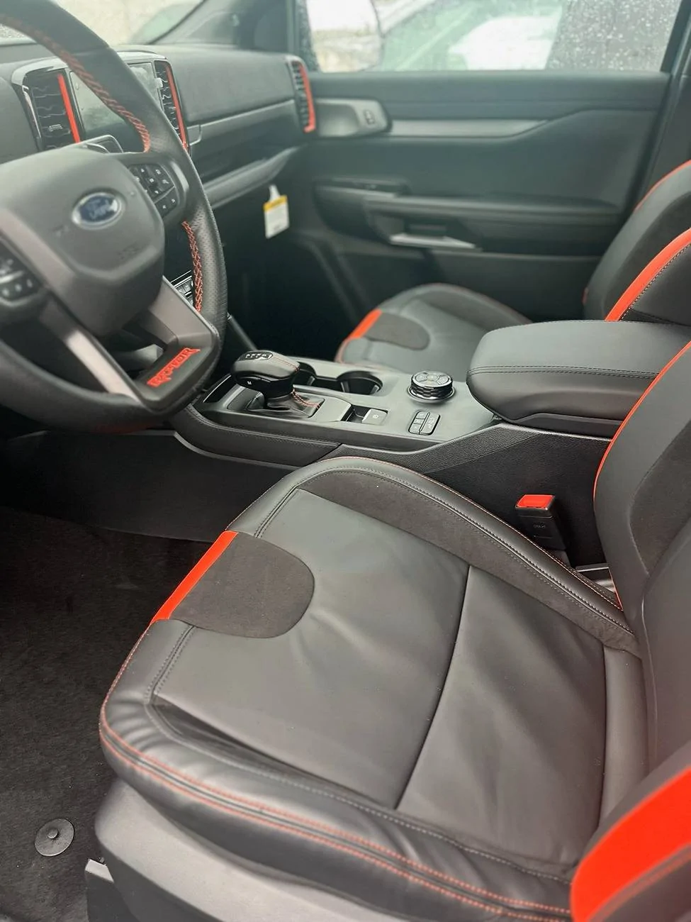 Ford Ranger Driver Seat Leather issues: Ranger Raptor Raptor seat 2