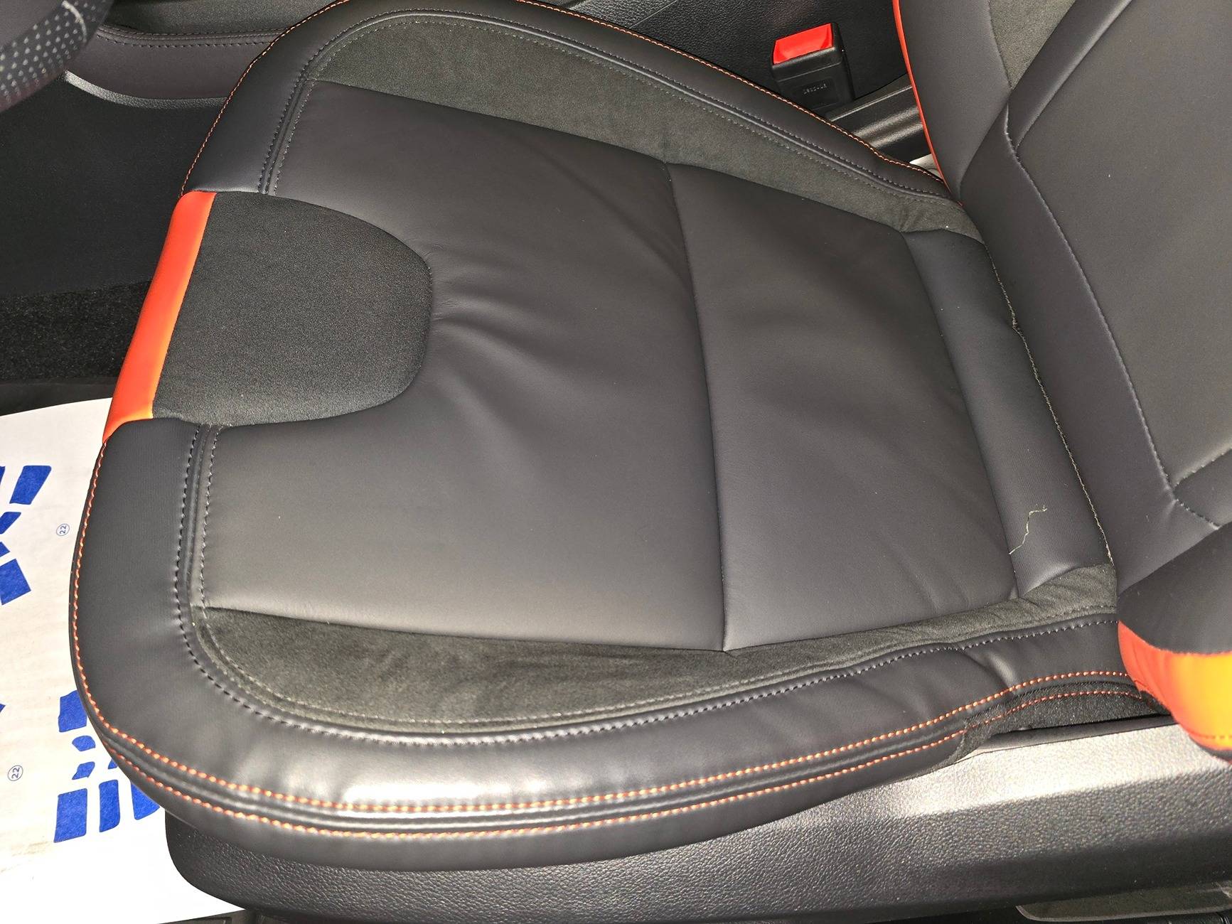 Ford Ranger Driver Seat Leather issues: Ranger Raptor 20240604_215041_resized_1