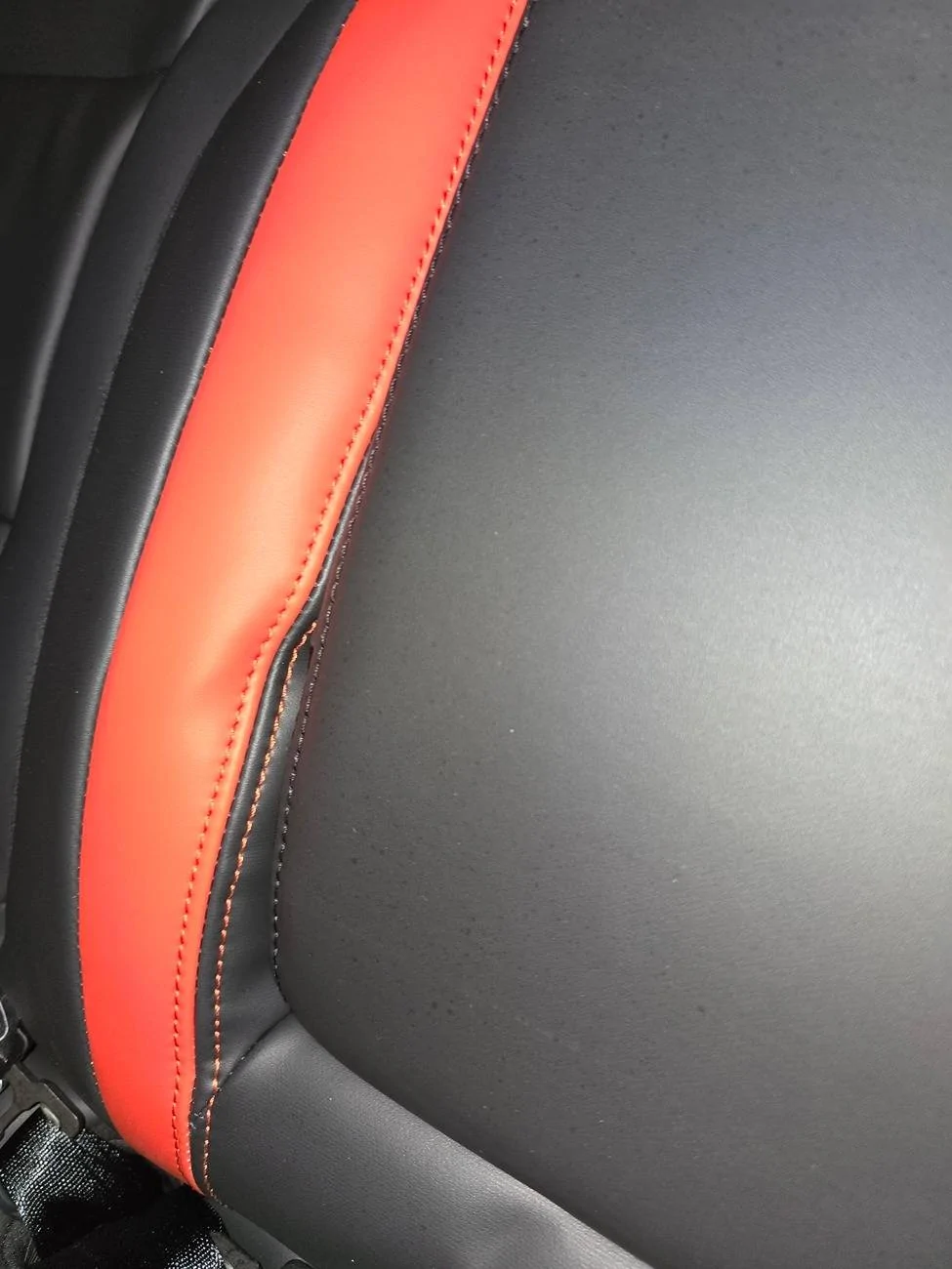 Ford Ranger Driver Seat Leather issues: Ranger Raptor 20240604_215721_resized_1