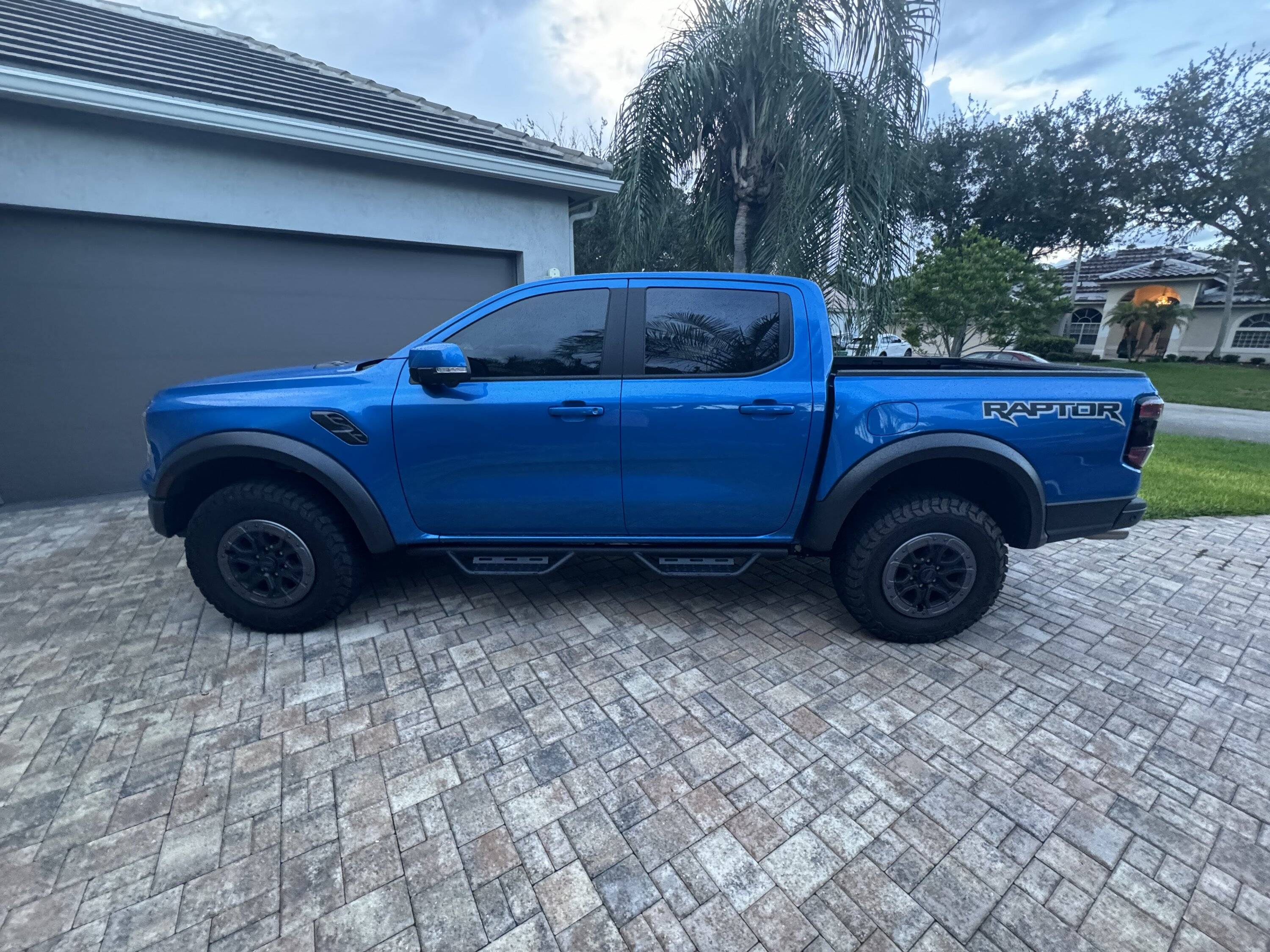 Ford Ranger N-Fab 319418112 Nerf step RS installed IMG_1975