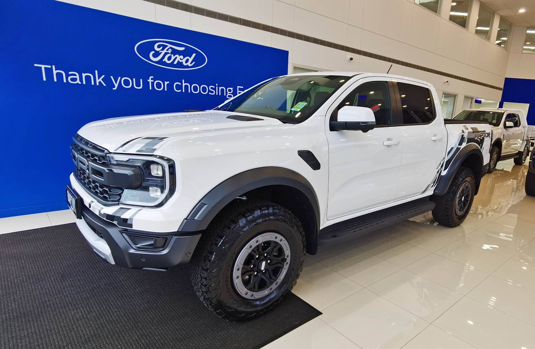 Ford Ranger Grab handles why in the world did Ford delete them I want them back. 2024 Ranger Raptor delivery