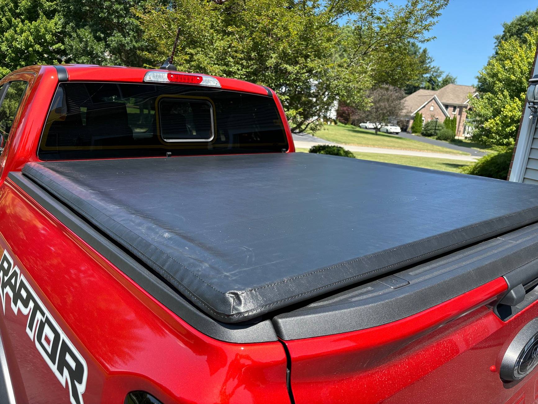 Ford Ranger Truxedo soft roll up raptor installed IMG_7525