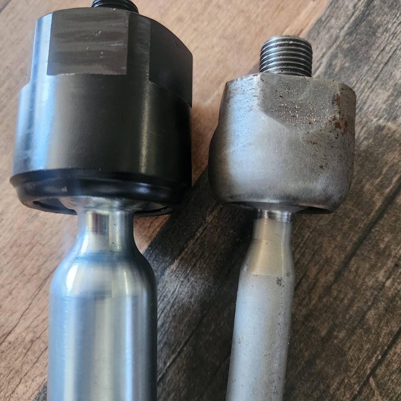 Ford Ranger Heavy Duty Tie Rods upgrade (Rough Country) vs. OEM Ranger Raptor 20240709_102003