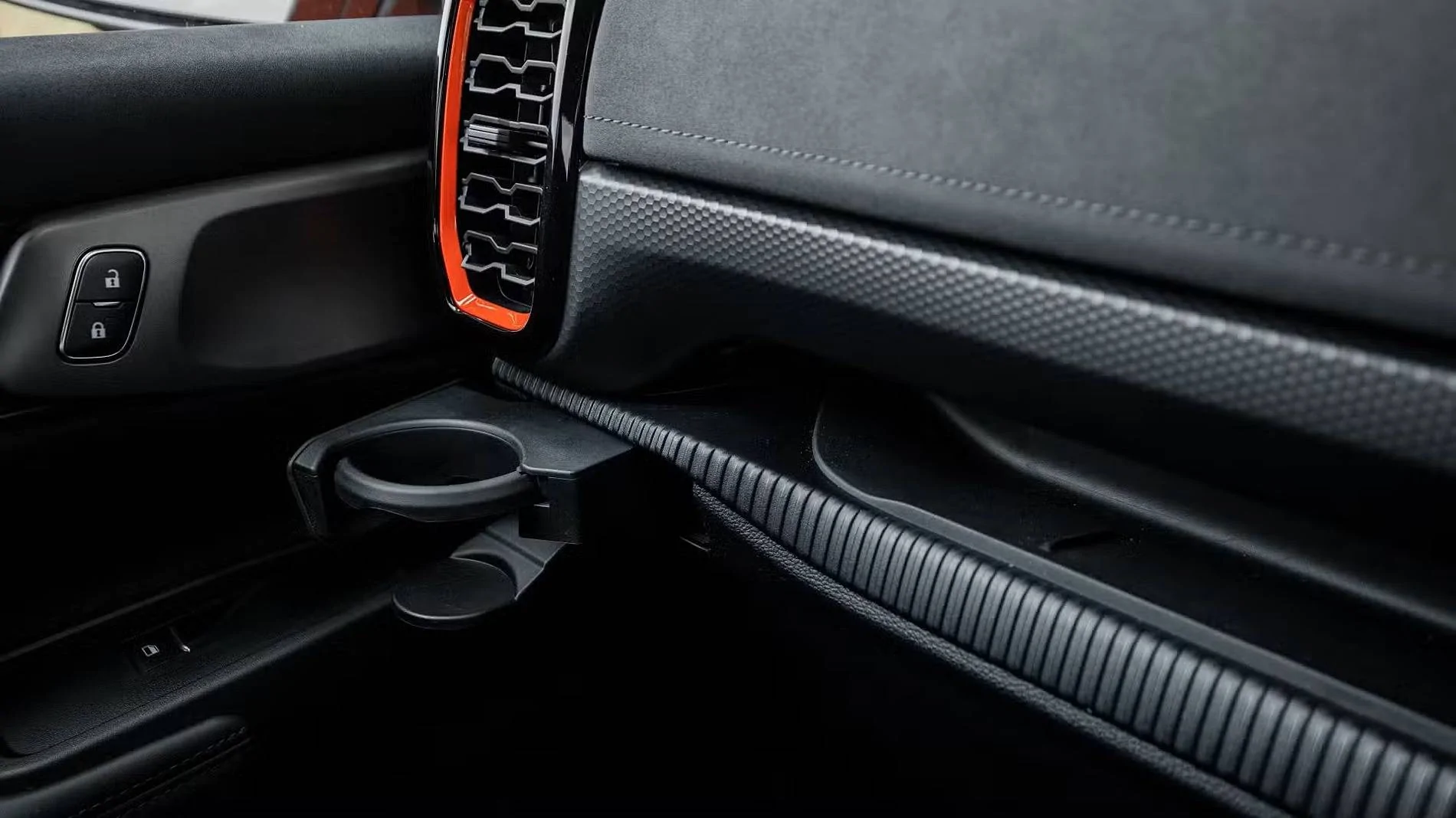 Ford Ranger Tremor in 2025? extra cup holders