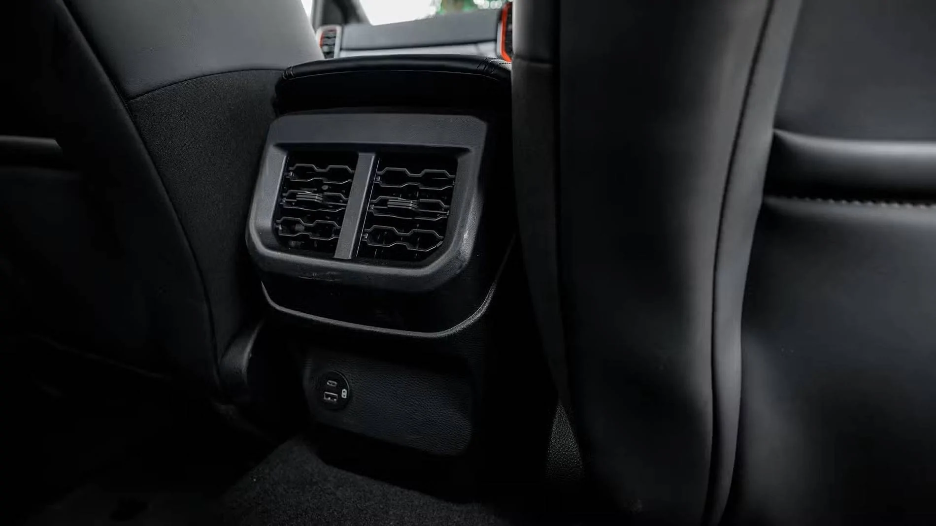 Ford Ranger Tremor in 2025? rear air vents