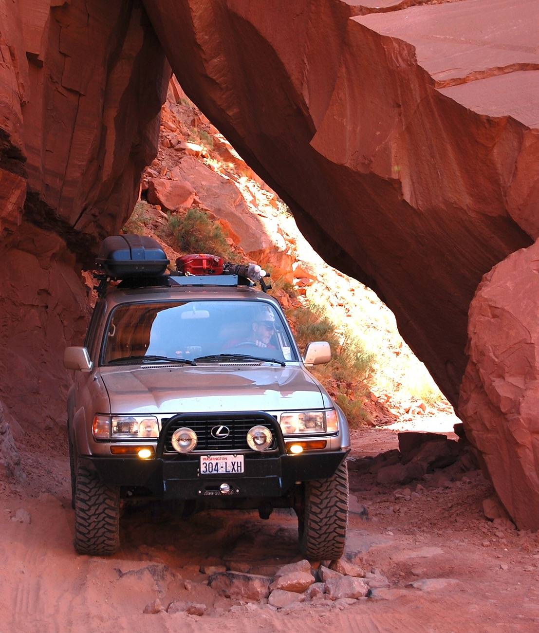Ford Ranger Need a simple tube or flat light bar for upper grill for two large lights for RR IMG_6900