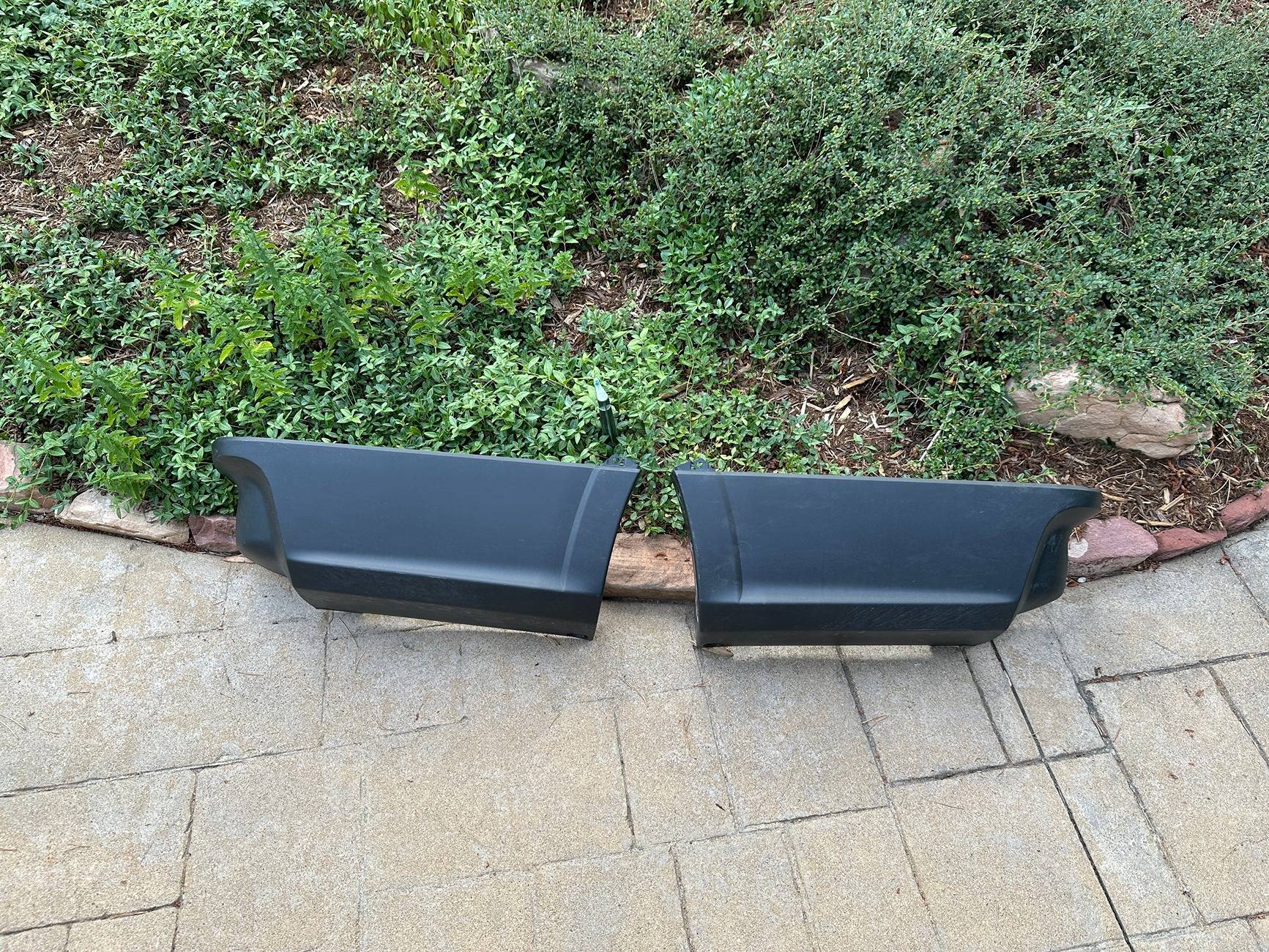 Ford Ranger Panel covers / truck bed moulding (for removing bed step) IMG_1007.JPG
