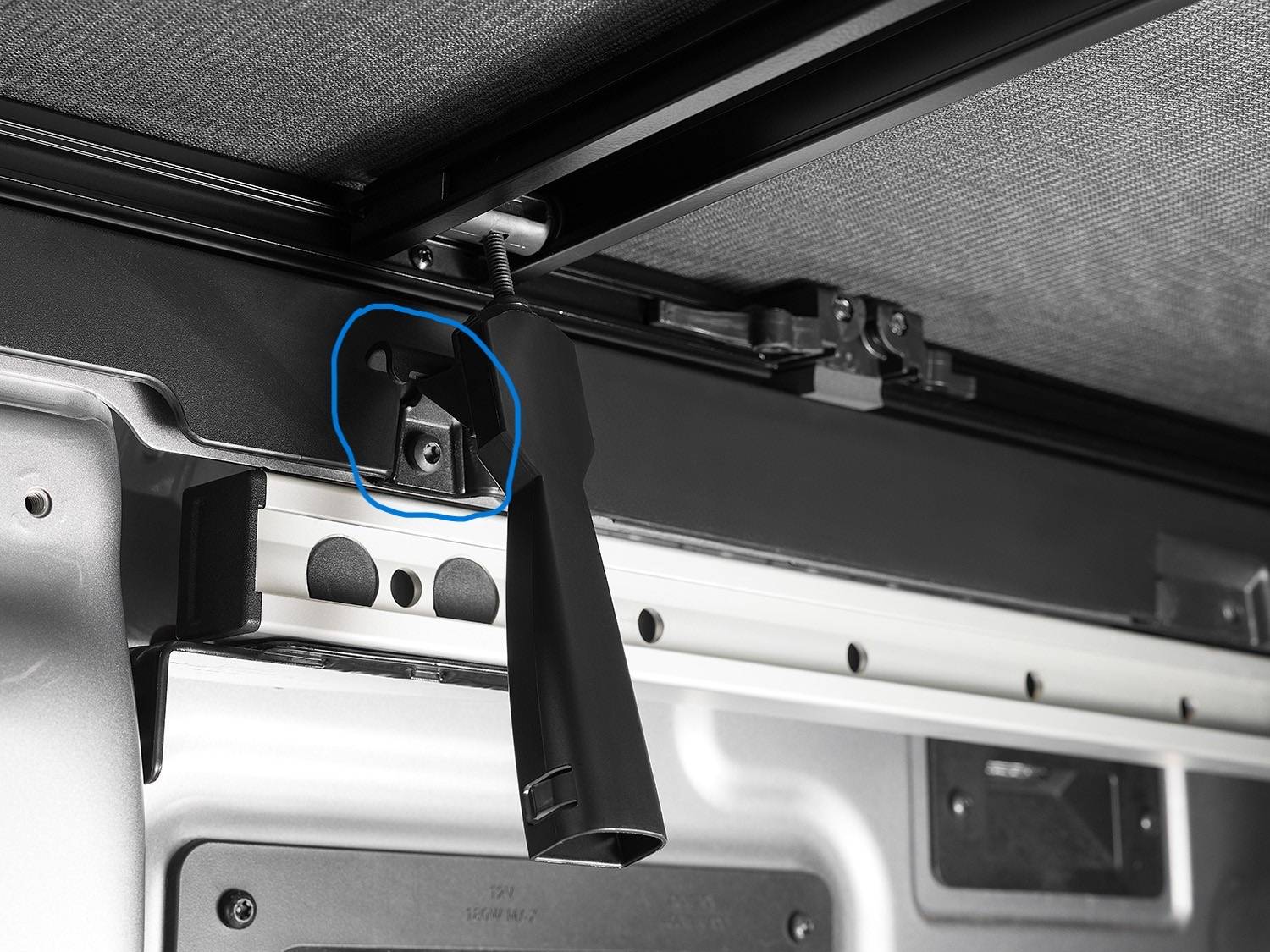 Ford Ranger *Bed Rail Bracket Help* IMG_2217