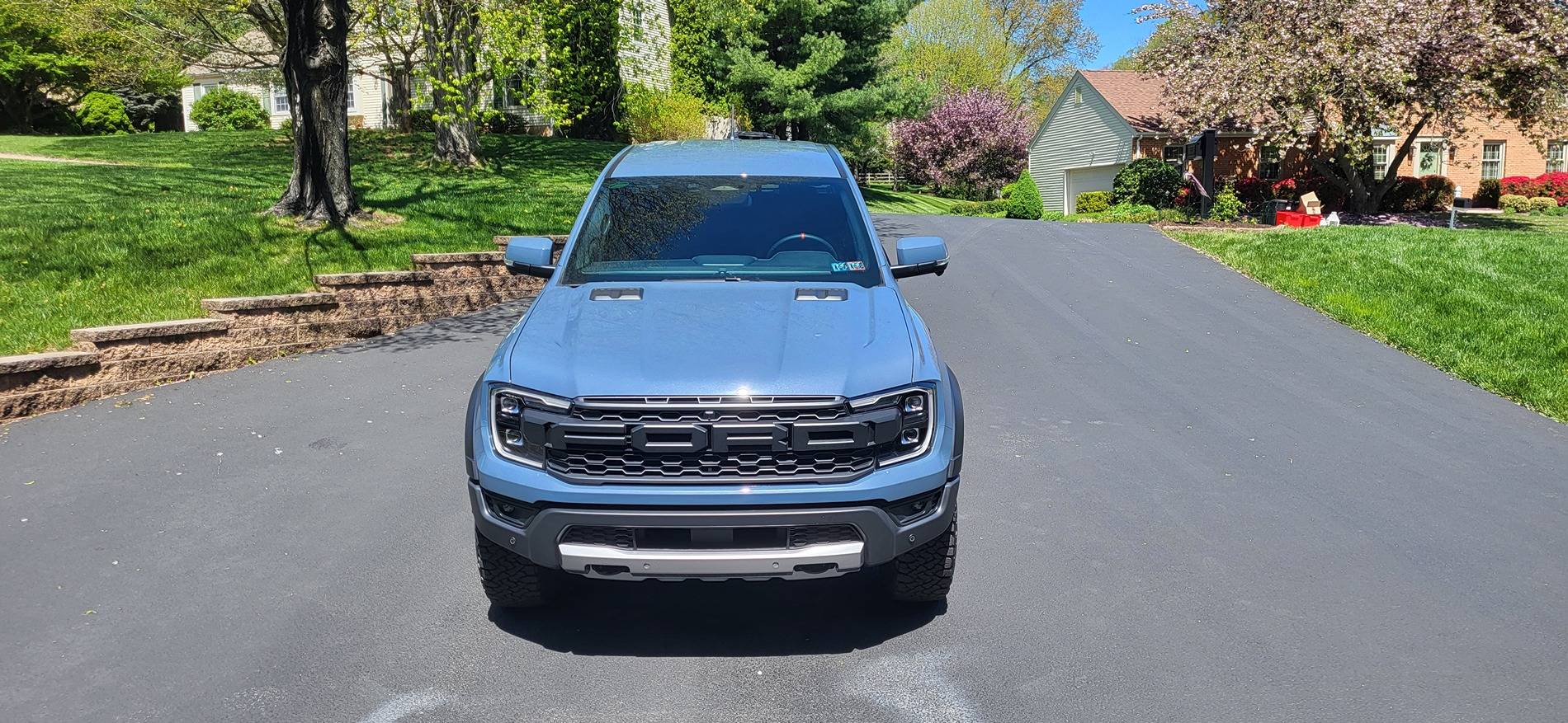 Ford Ranger Shelter Green vs Azure Gray 20240426_113324