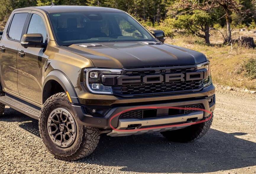 Ford Ranger Bumper Chip In Silver Piece - Anyone know the color? A86A5F67-3033-4830-847C-88AC07FA1112
