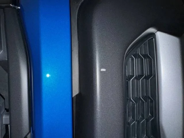 Ford Ranger Bumper Chip In Silver Piece - Anyone know the color? yhhgj