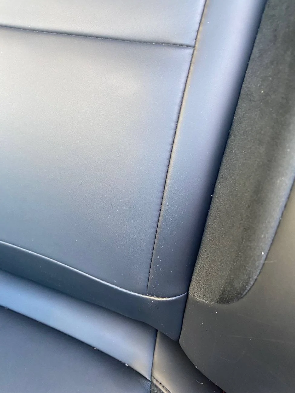 Ford Ranger Driver Seat Leather issues: Ranger Raptor IMG_7134