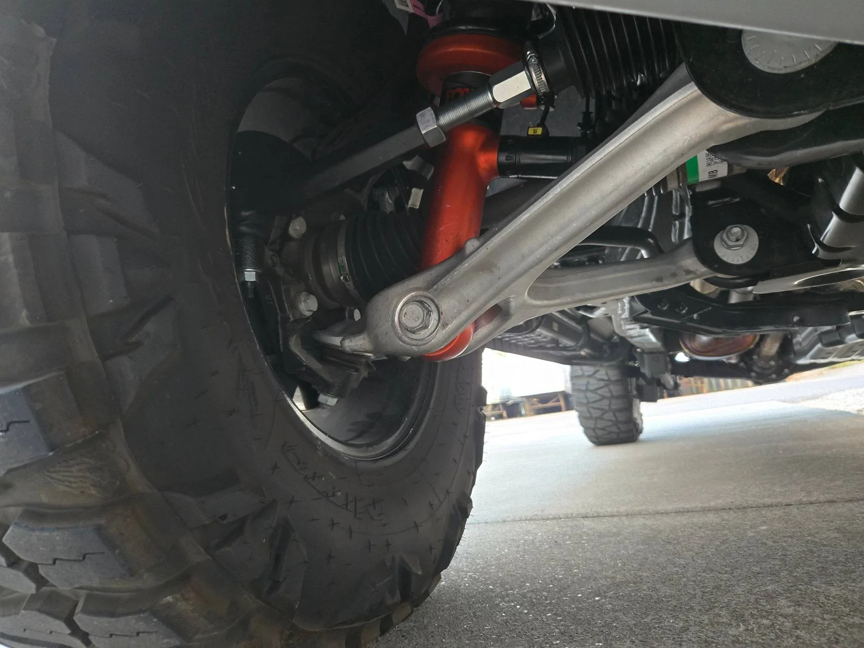 Ford Ranger Heavy Duty Tie Rods upgrade (Rough Country) vs. OEM Ranger Raptor 20240808_200731