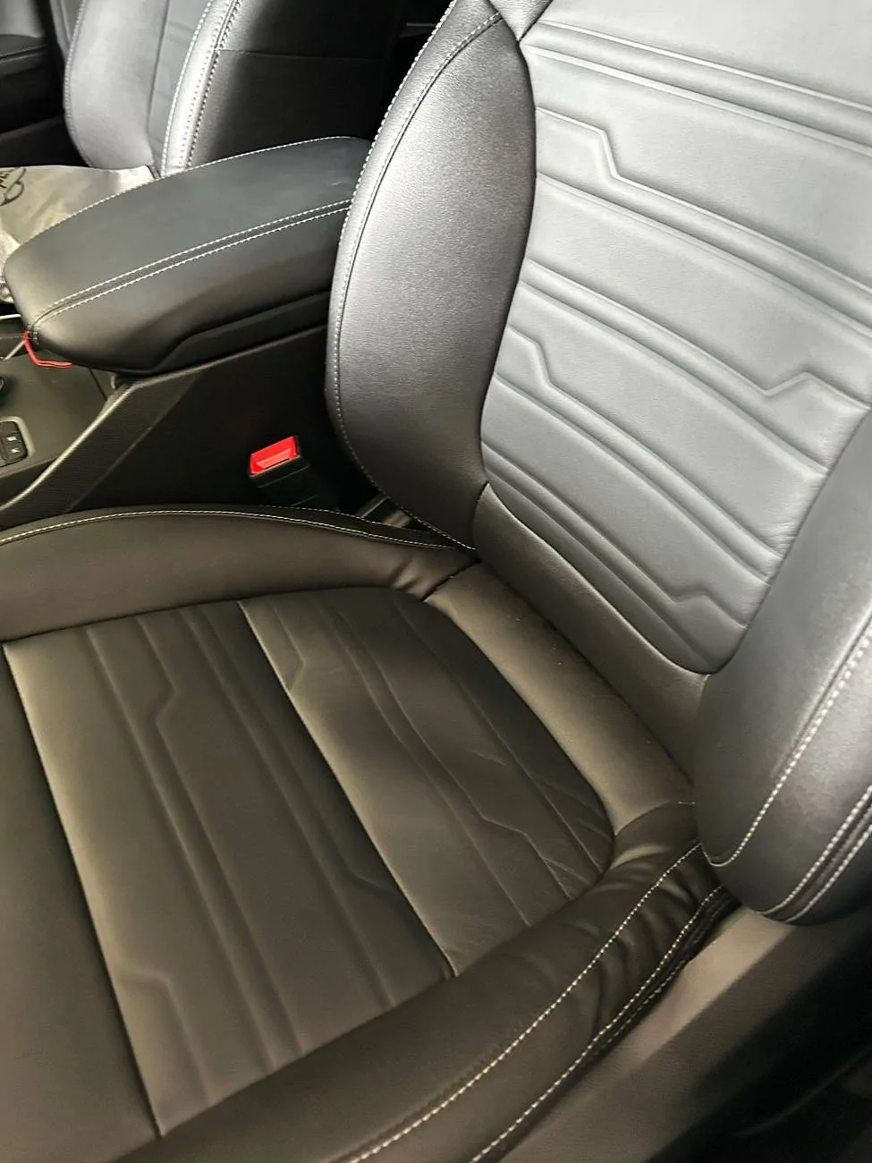 Ford Ranger Those With Ranger Lariats? How are the Leather Seats? IMG_6536