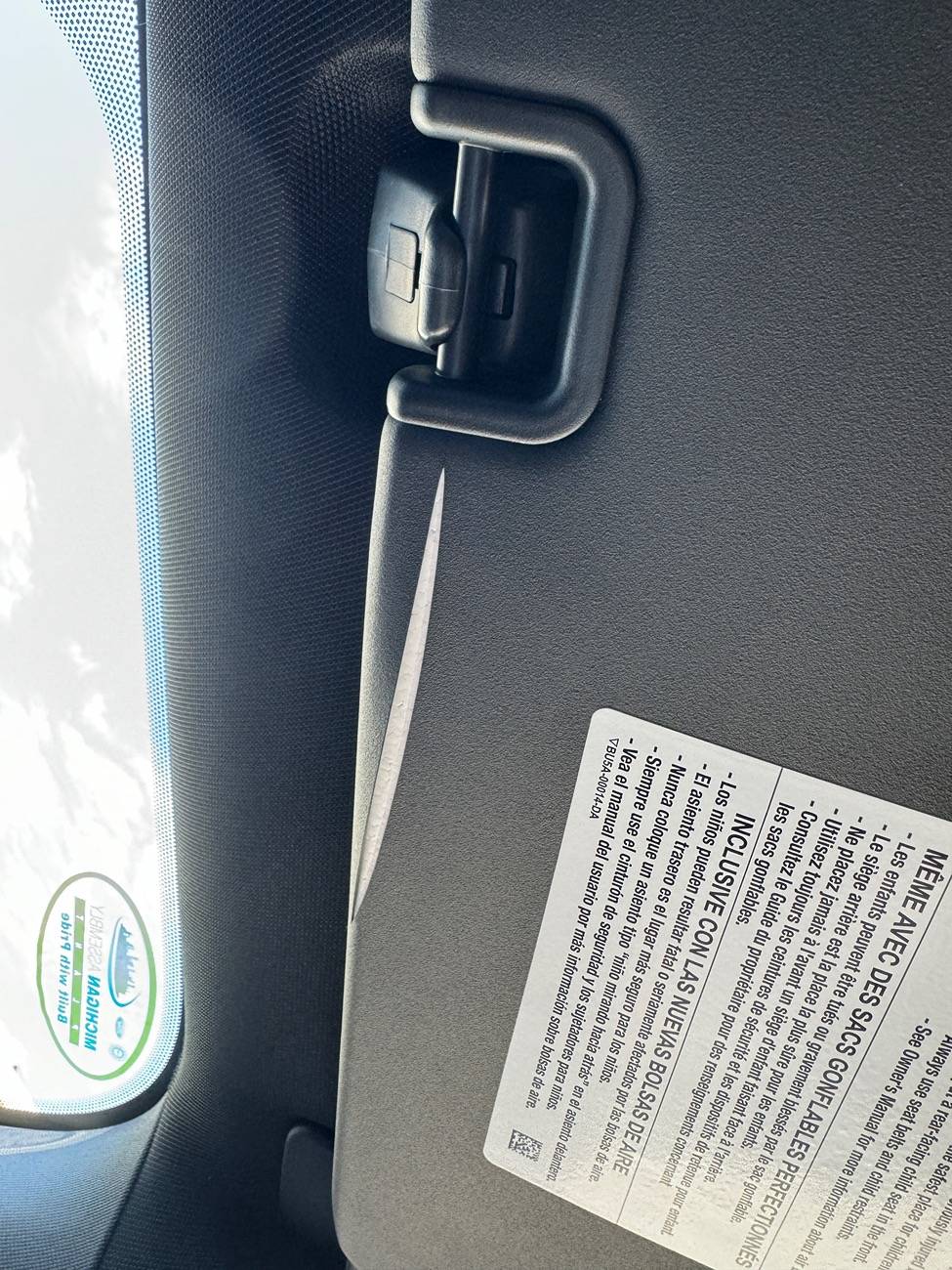 Ford Ranger Sun visor split? IMG_9382