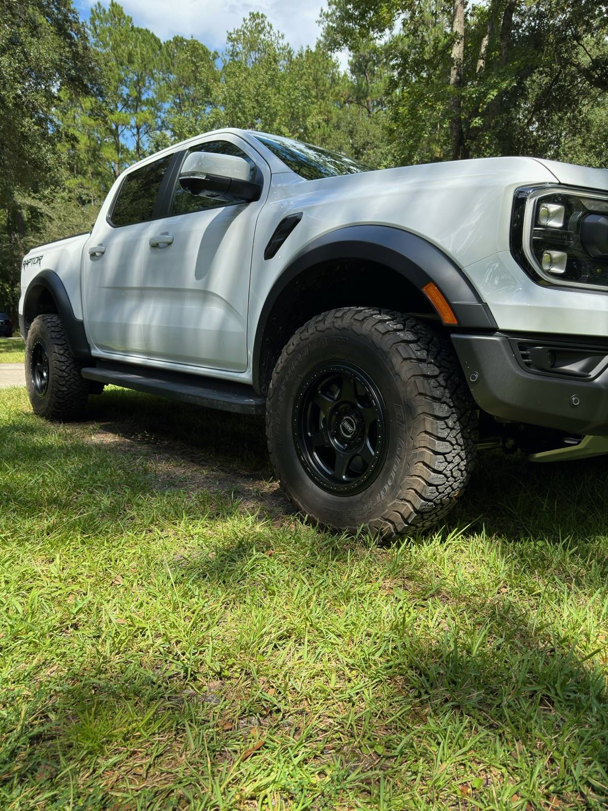 Ford Ranger New RRW (Relation Race Wheels) RS2-H on my Raptor Ranger (17x18.5) IMG_5465