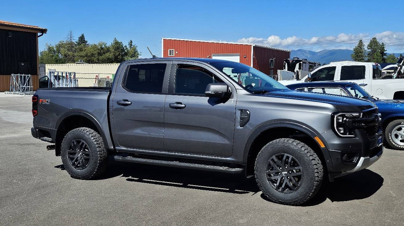 Ford Ranger AT tires that are good on the highway and snow 20240829_Rang1