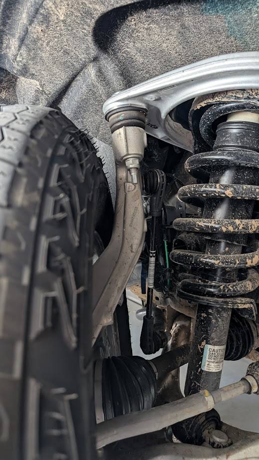 Ford Ranger 275/70R18 = 33.2"X11" Best option for the FX4? PXL_20240901_214237626.MP (1)