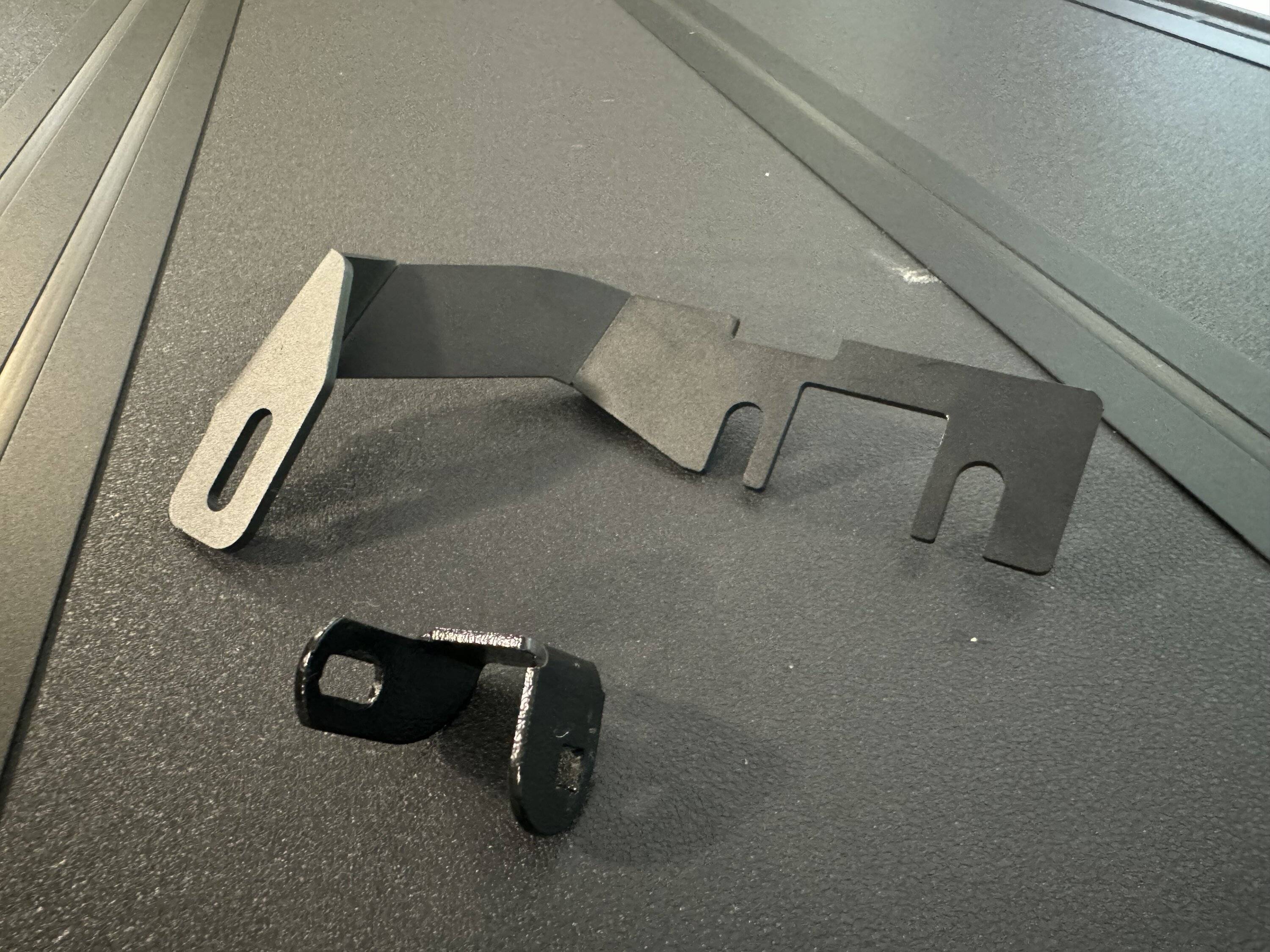 Ford Ranger M&R vs KATIPO Ditch light mounts IMG_1100