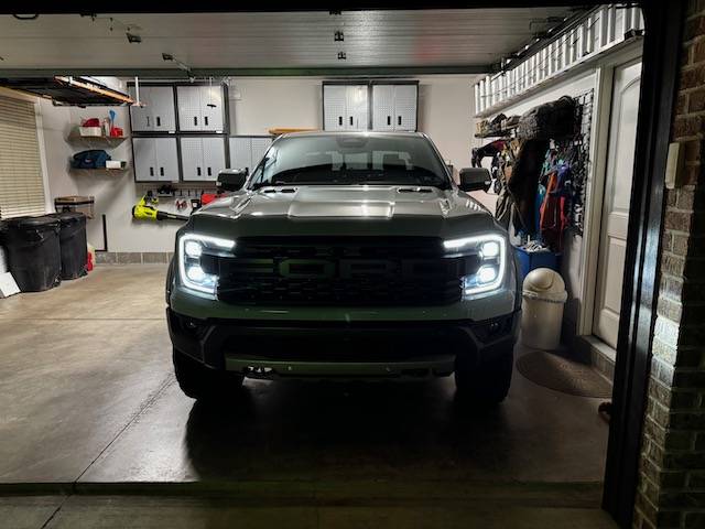 Ford Ranger Bed / Tail Gate height?? IMG_9558