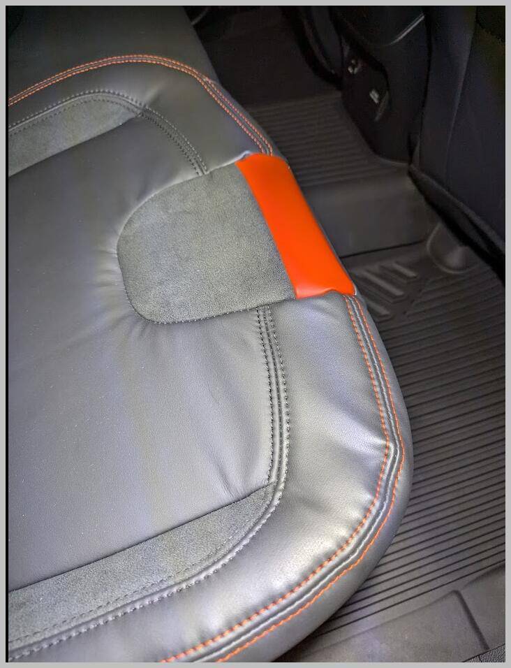 Ford Ranger Driver Seat Leather issues: Ranger Raptor 1726166062013-hi
