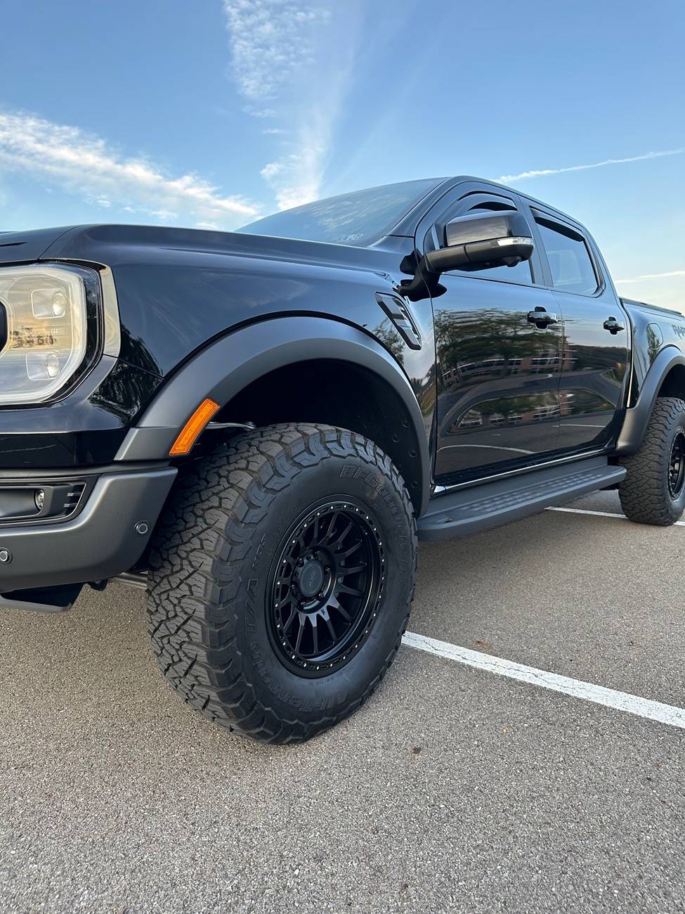 Ford Ranger RRW 17x8.5 0 offset w/ factory BFG KO3 on Foutz 2.5" Perch Collars IMG_9442