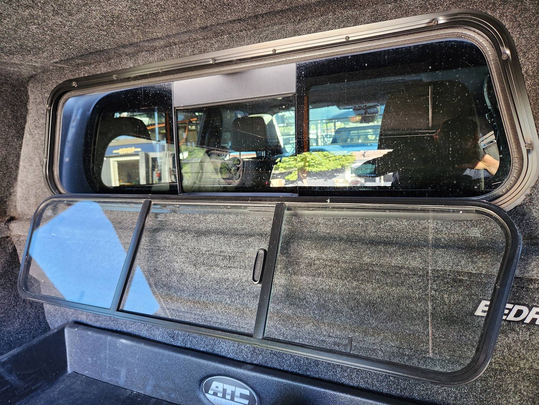 Ford Ranger Cleaning tool for Topper? 1726766415372-a