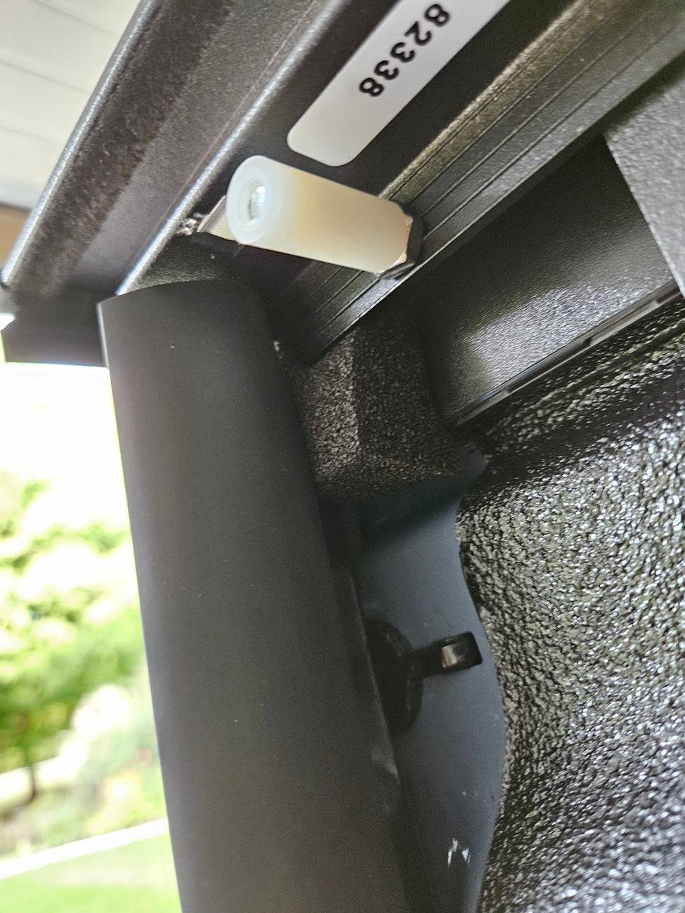 Ford Ranger 1/4" gap around the whole tailgate of Ranger Raptor 20240926_182339