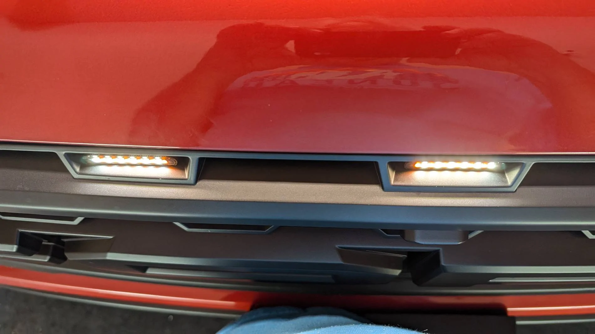 Ford Ranger Signature Lux Grill Lights PXL_20241001_213813674.MP