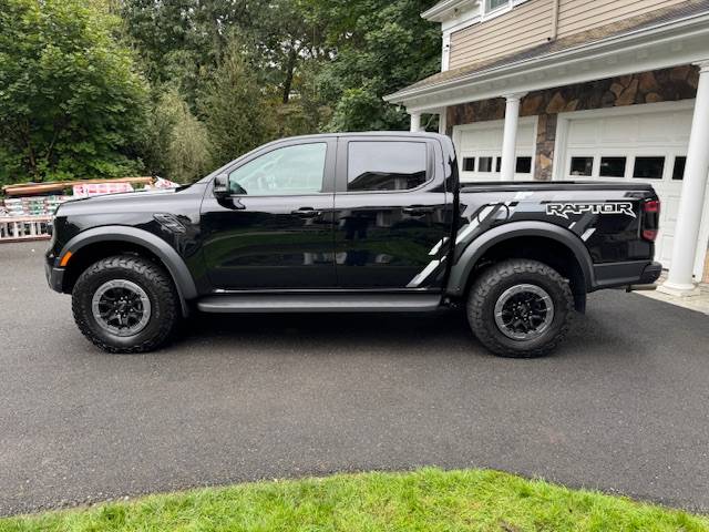 Ford Ranger Raptor Poll: Decal Package or not? IMG_0063