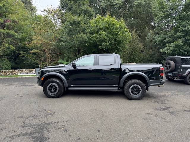 Ford Ranger Raptor Poll: Decal Package or not? IMG_0071