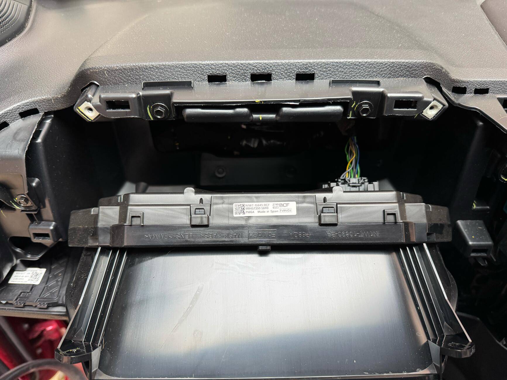 Ford Ranger Instrument cluster upgrade from 8" to 12"? tempImagebTTD9d