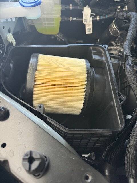 Ford Ranger 2.7 SB Intake Install Intake 1