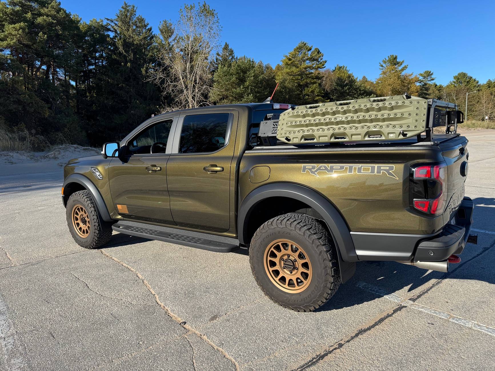 Ford Ranger Raptor Poll: Decal Package or not? IMG_0655