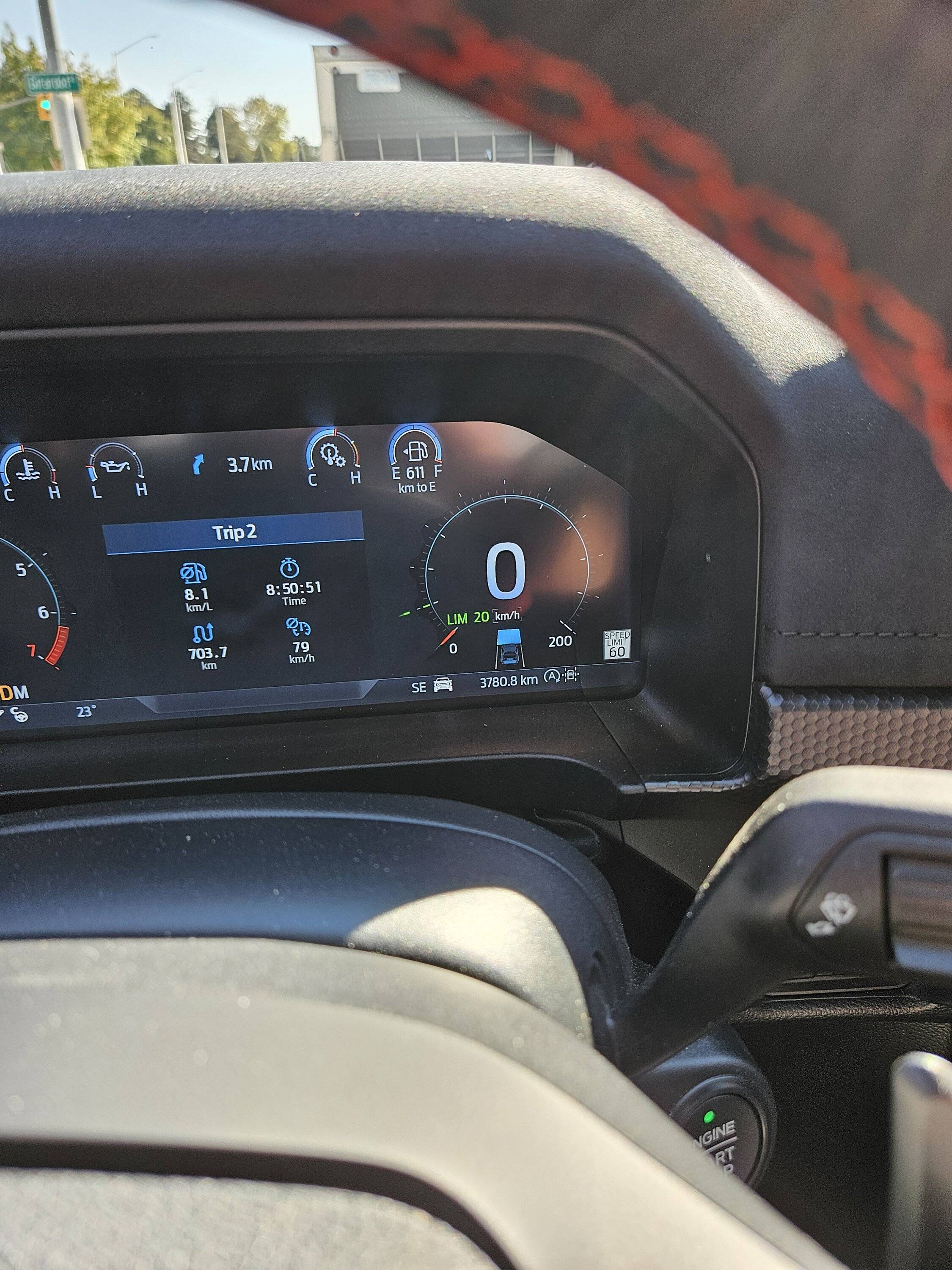 Ford Ranger LIM 20  in dash by the speedometer no gas