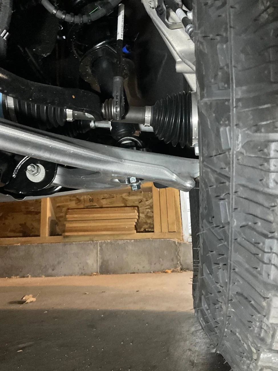 Ford Ranger FX4 Lariat (2” Level) with Falken Wildpeak A/T-4 255/80/R17 on Icon Rebound 17x8.5 +25 IMG_0335