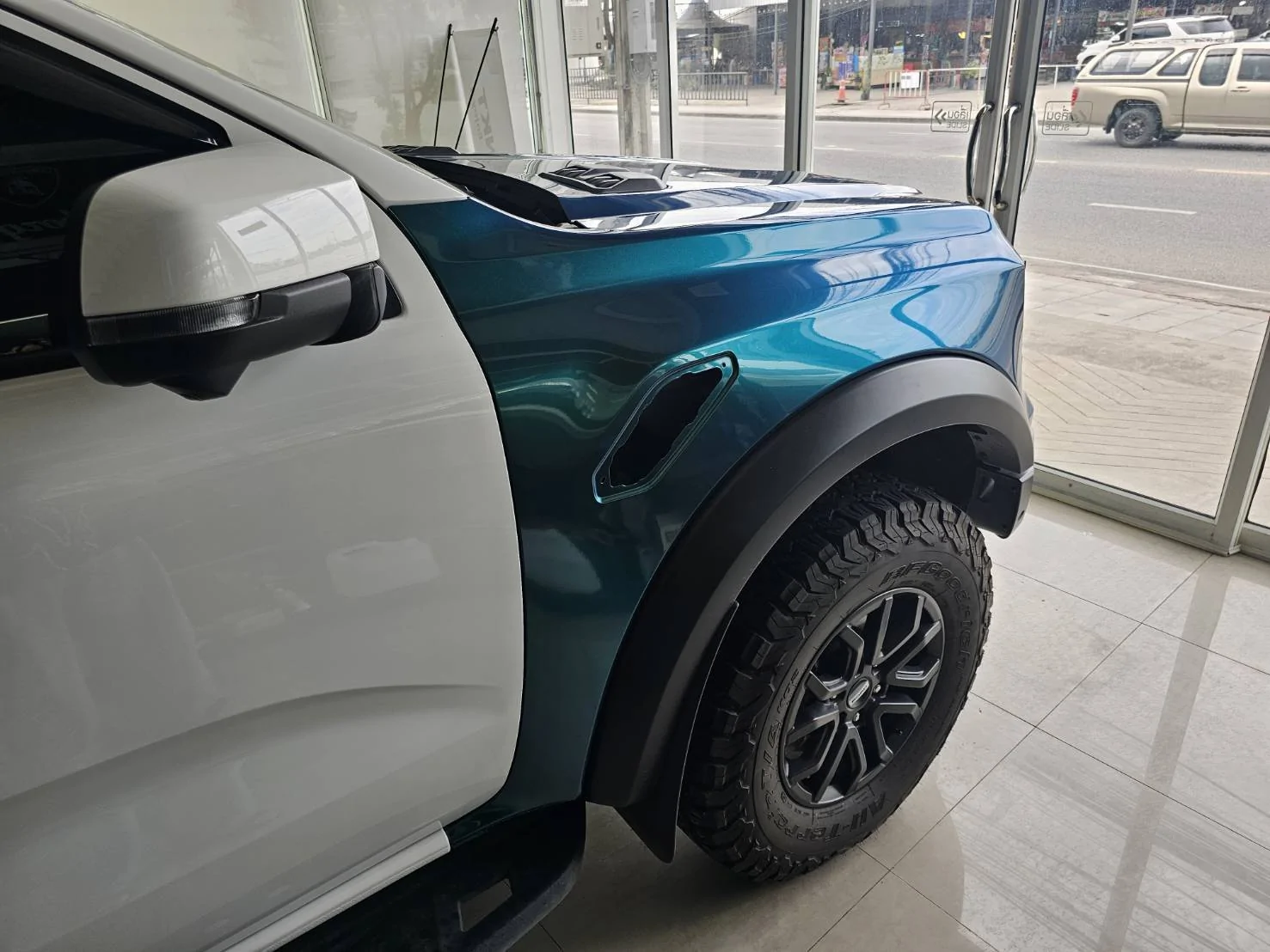 Ford Ranger Wrapping the Raptor...in Bangkok Thailand 3398
