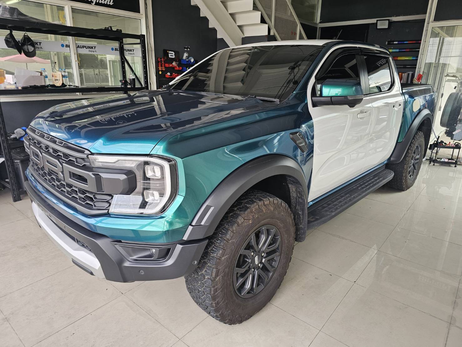 Ford Ranger Wrapping the Raptor...in Bangkok Thailand 3400