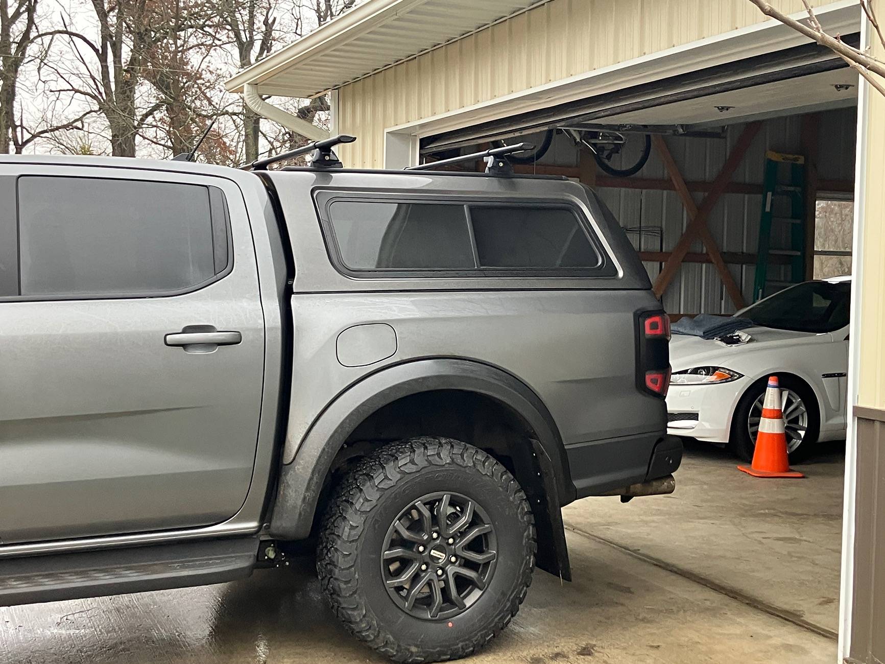 Ford Ranger 2024 Ranger Camper Shell Compatibility (w/ 2023 Ranger)? IMG_3084