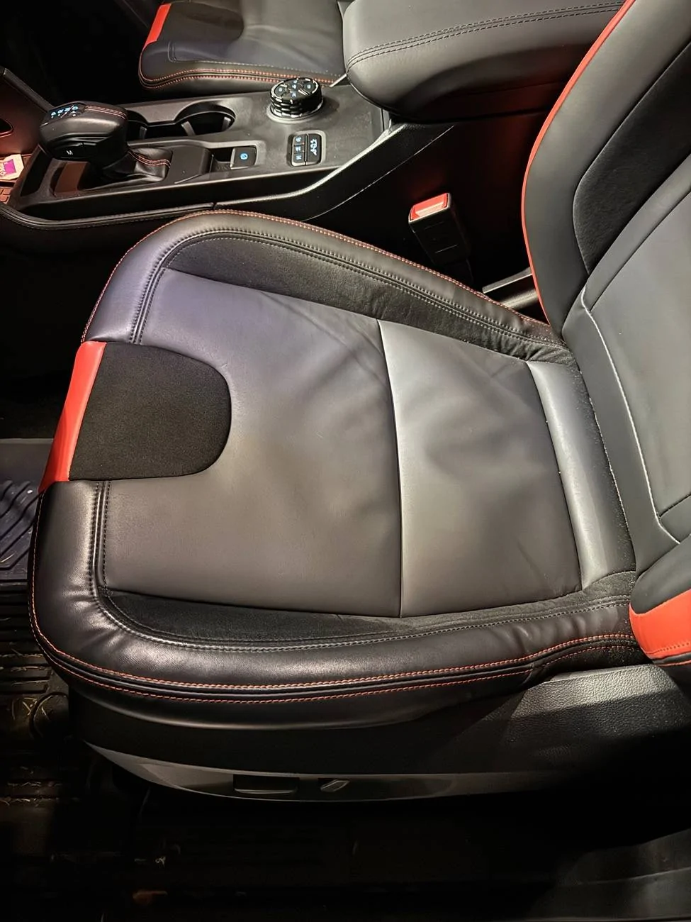 Ford Ranger How are the new ranger raptor seats holding up so far? IMG_5886