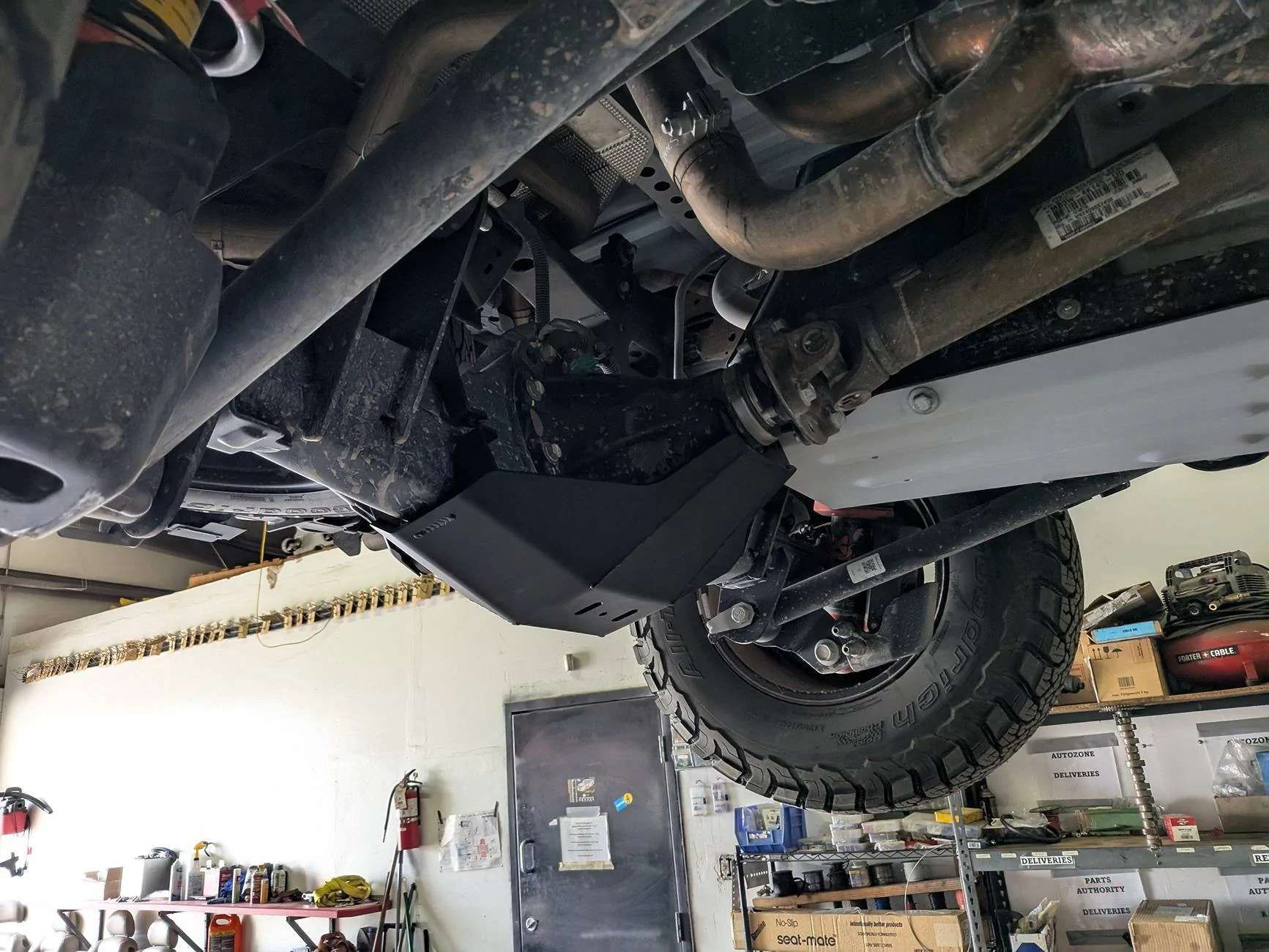 Ford Ranger Dressed for the crawl - Foutz Skid Plates, Differential Plate and Rival Fuel Tank Plate Armor (12)