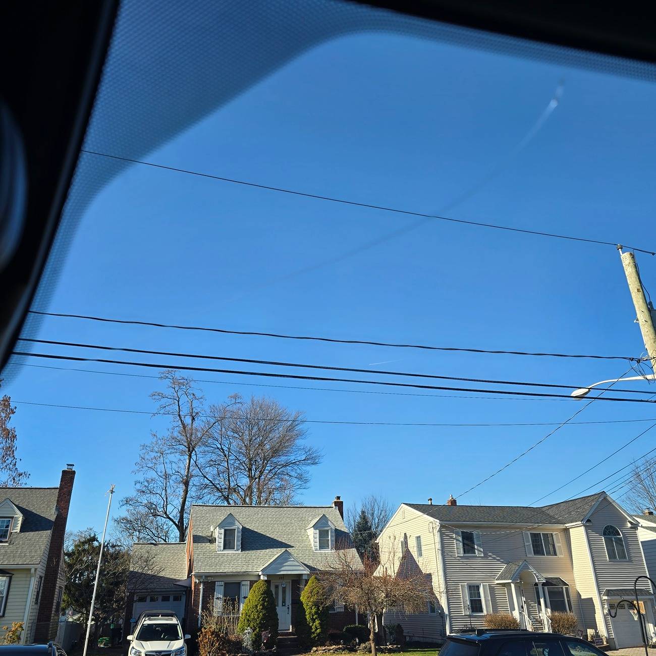 Ford Ranger Cracked windshield 1000011618
