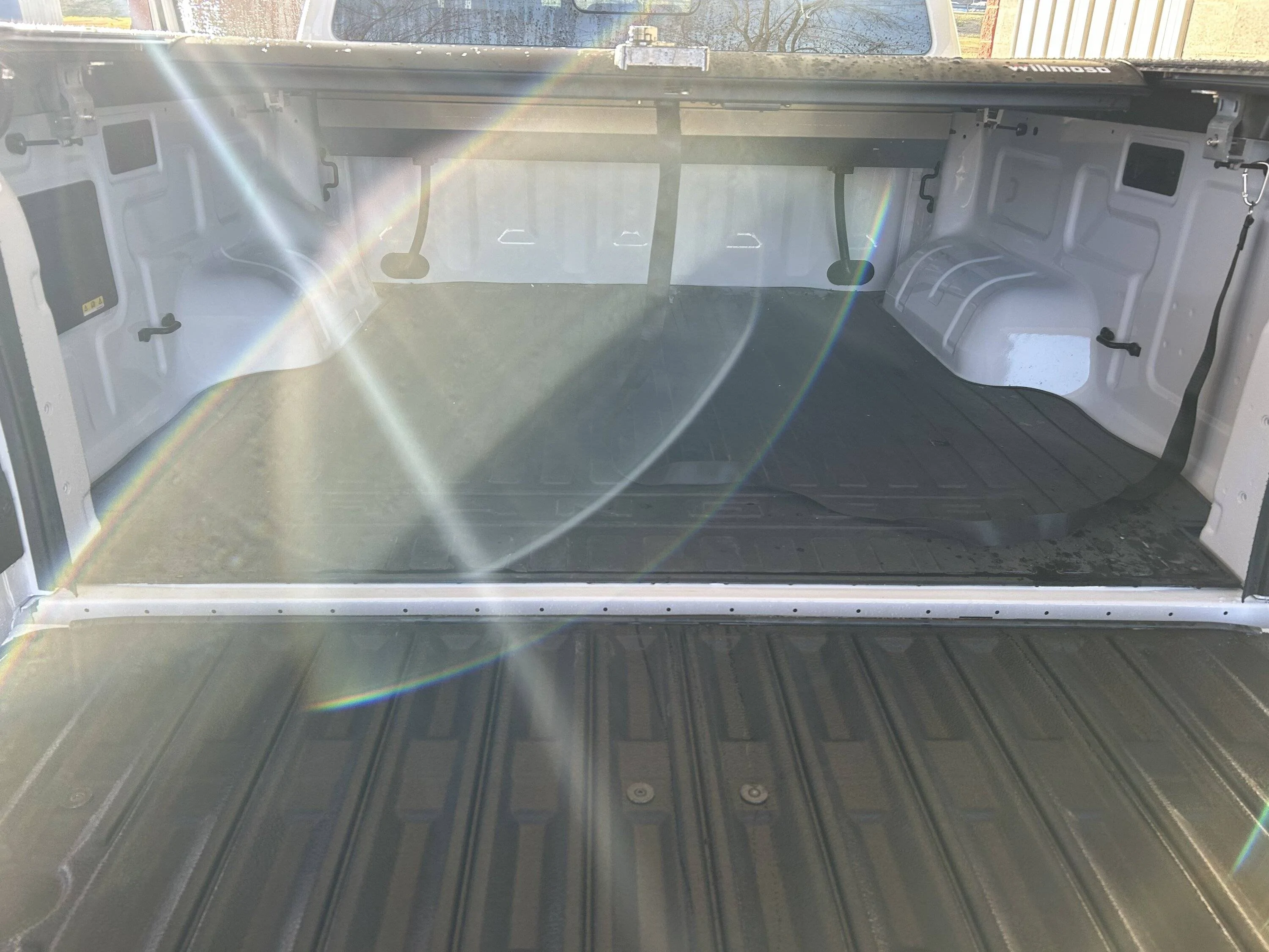 Ford Ranger New tonneau / tailgate seal after car wash IMG_4127[1]