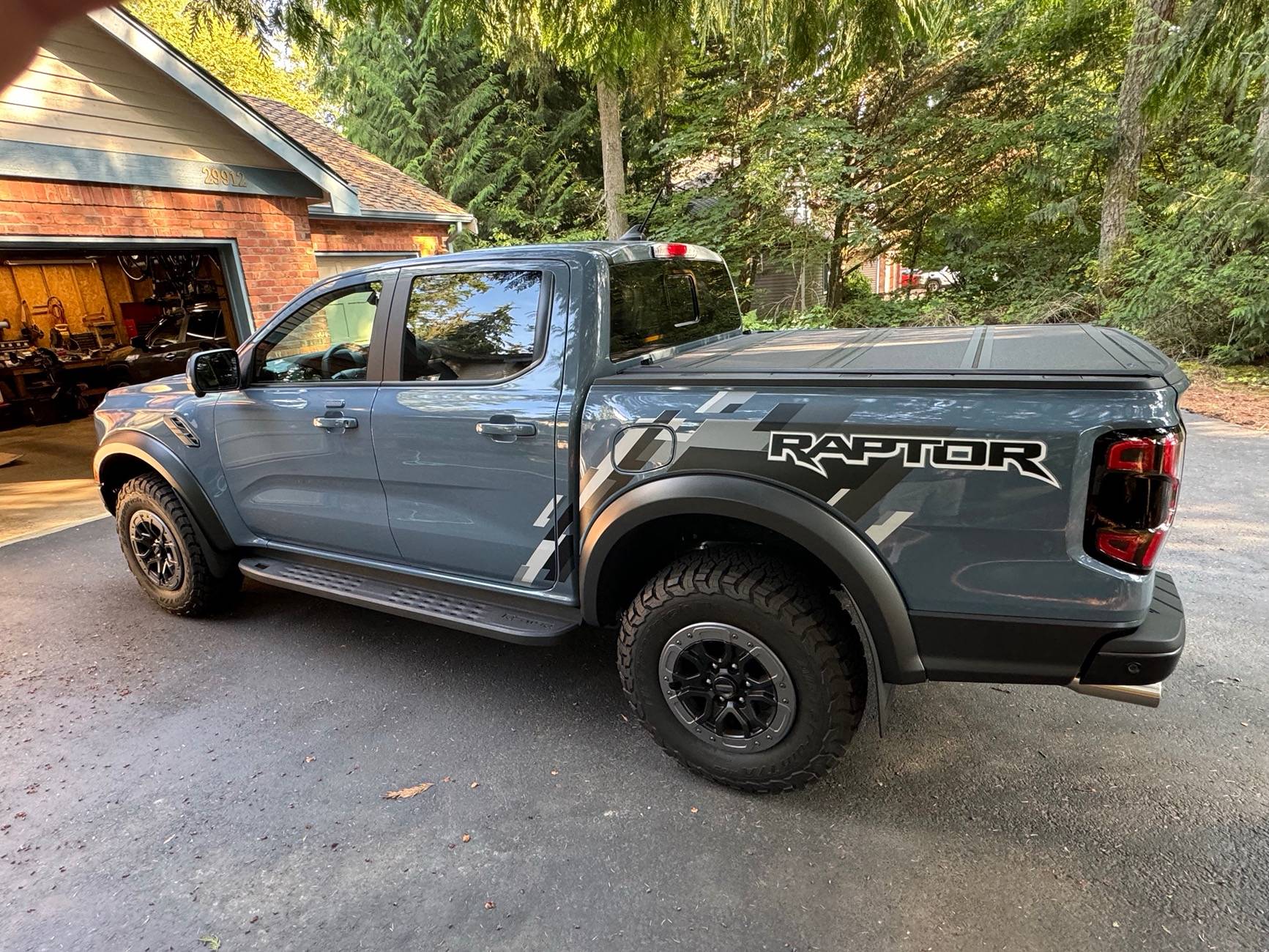 Ford Ranger 🎄🎁 Celebrate Christmas with Muslogy: Get a FREE Console Tray and Armrest Cover! 🎁🎄 IMG_5616