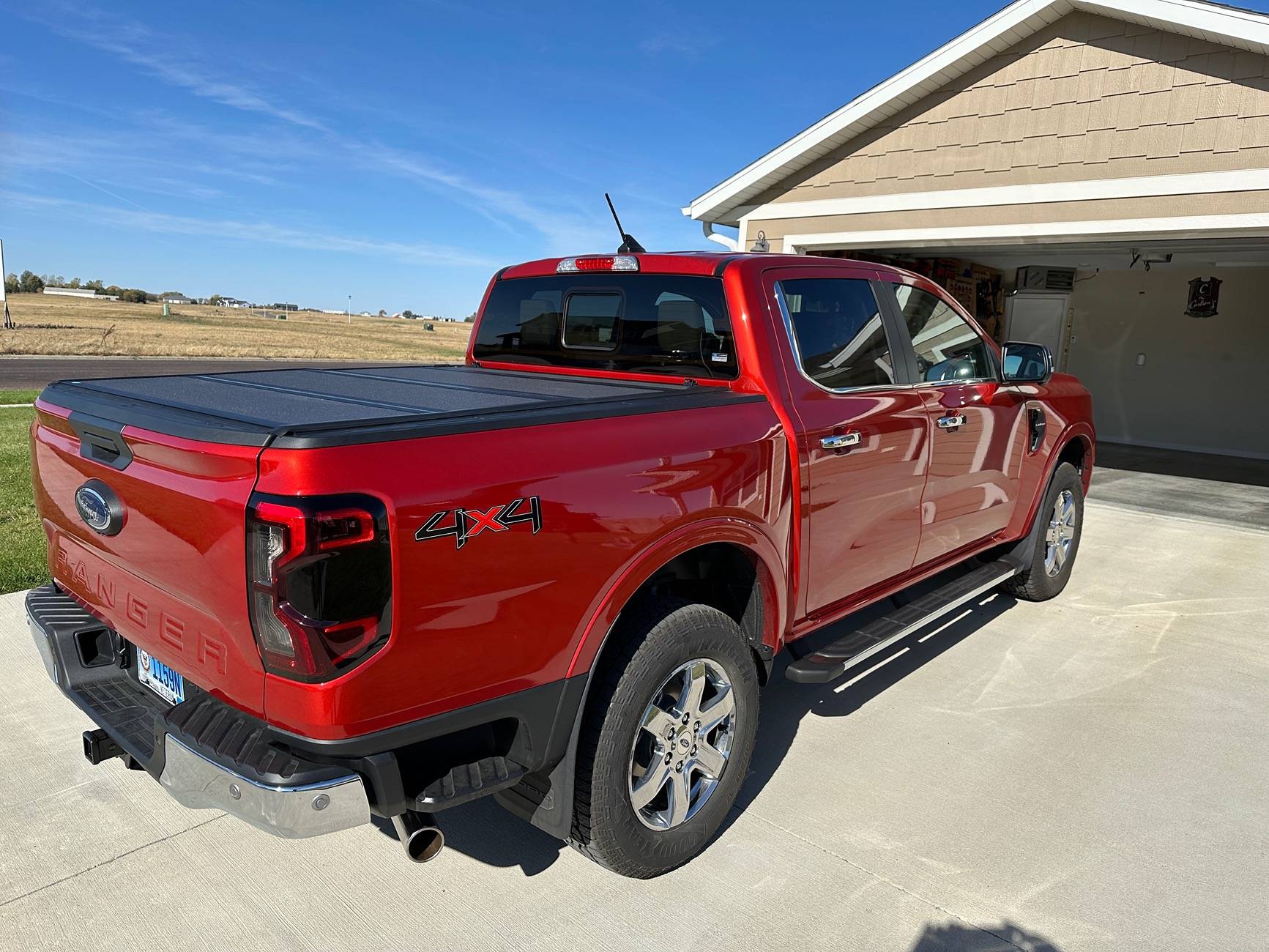 Ford Ranger 🎄🎁 Celebrate Christmas with Muslogy: Get a FREE Console Tray and Armrest Cover! 🎁🎄 IMG_0497