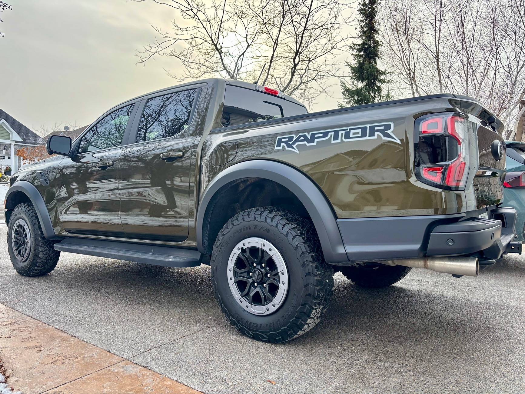 Ford Ranger 🎄🎁 Celebrate Christmas with Muslogy: Get a FREE Console Tray and Armrest Cover! 🎁🎄 IMG_1979