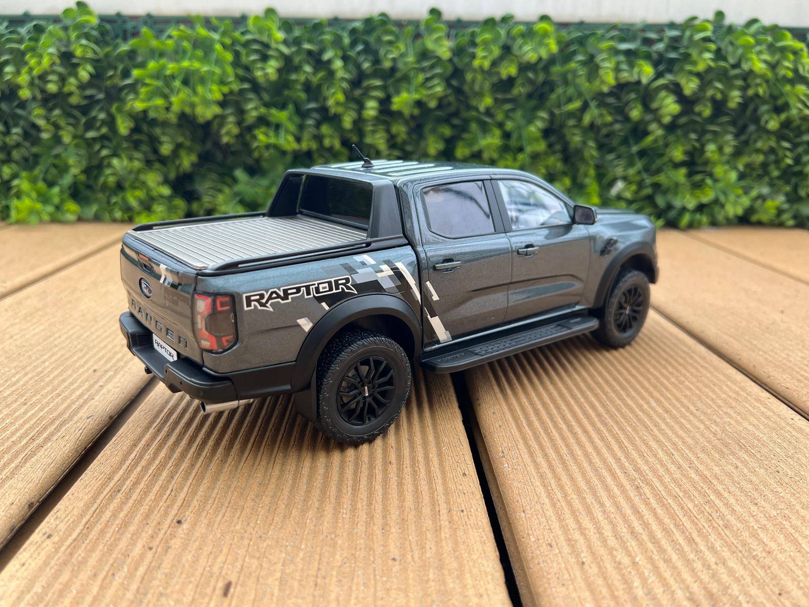 Ford Ranger Ford ranger raptor 2023 1:18 car model 20b29b6e-f41f-473d-83f0-ff6f5ab50bc4.JPG