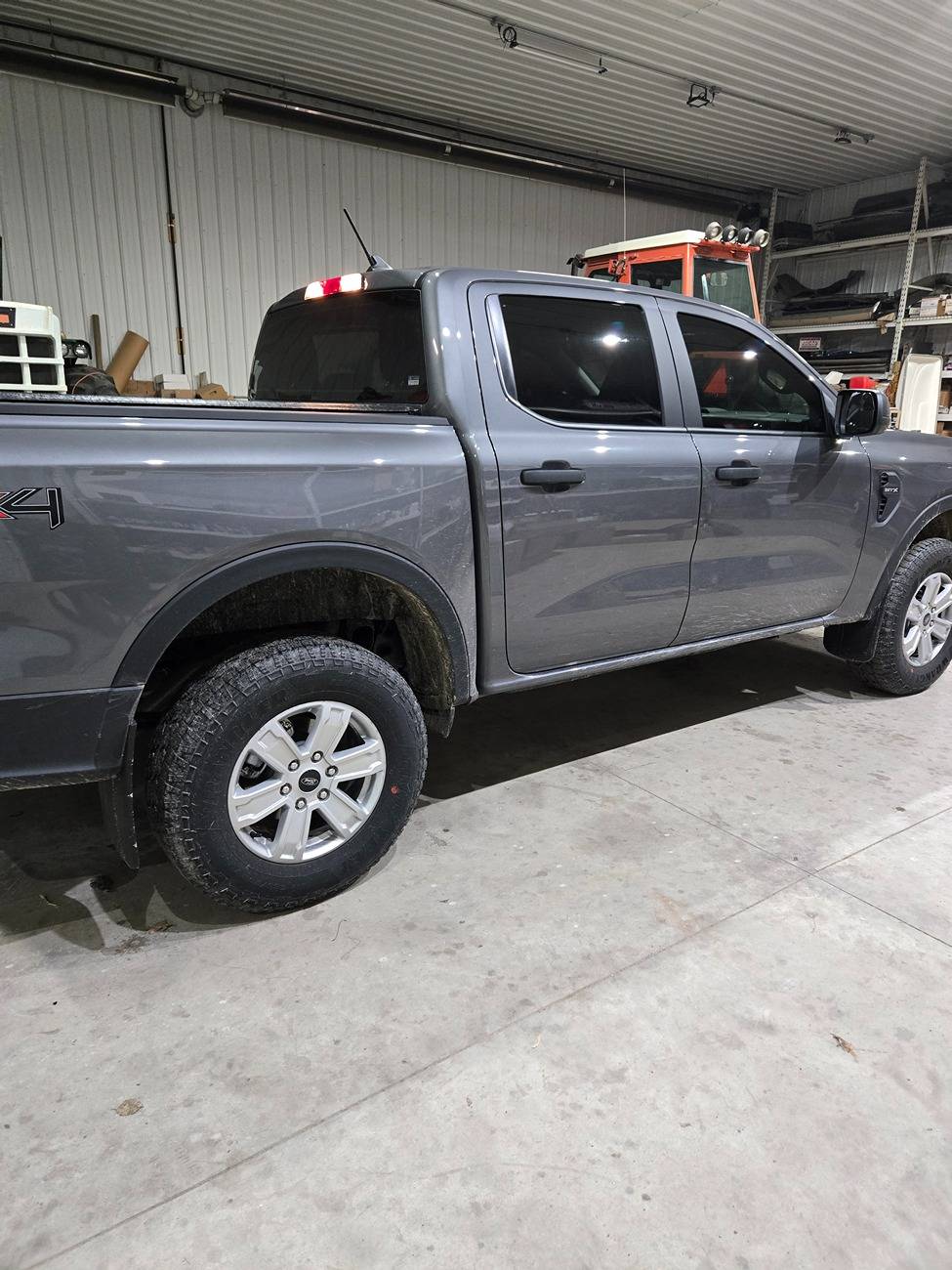 Ford Ranger Raptor soft roll tonneau and husky mud flaps 20241226_132647